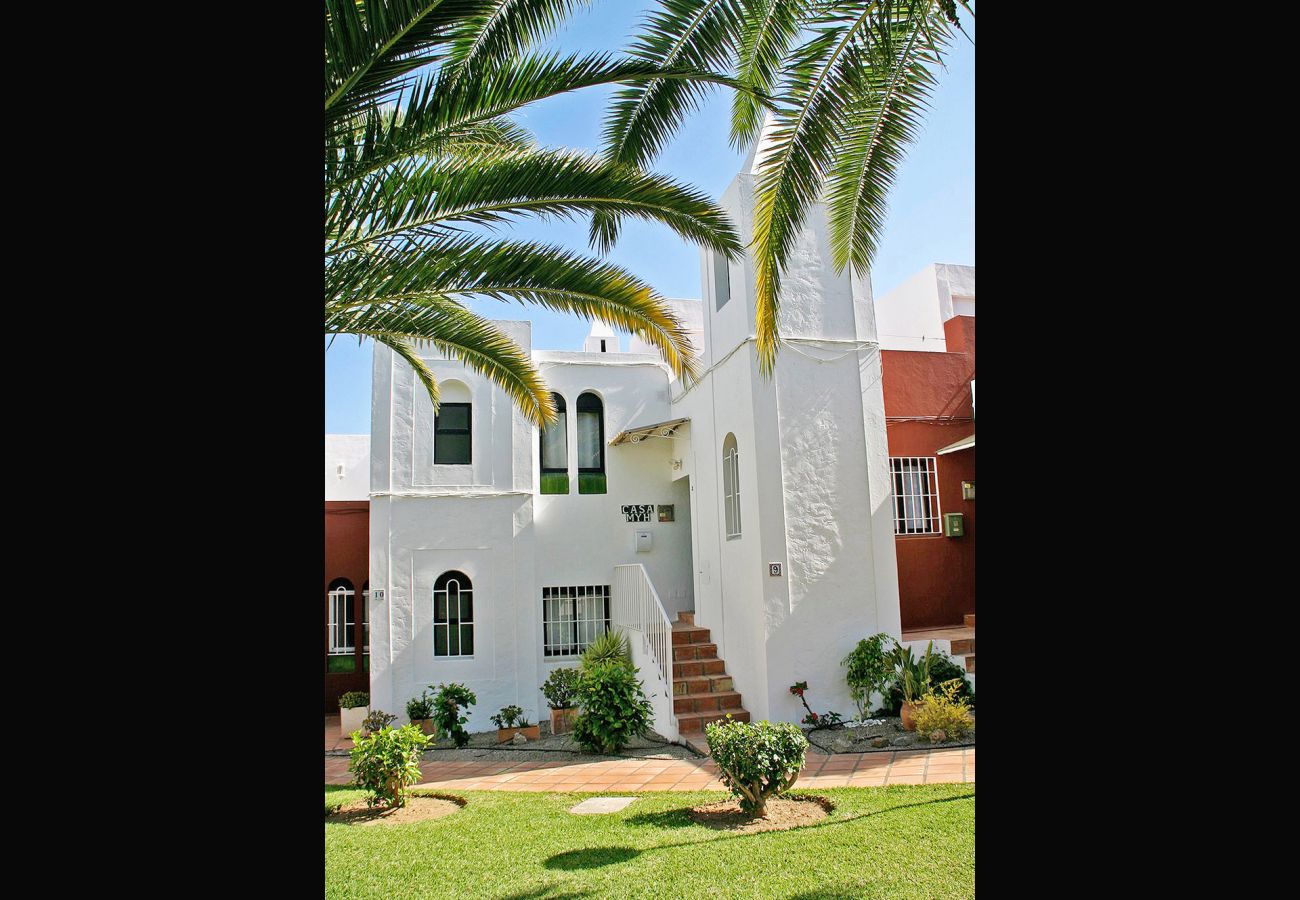 Radhus i Nerja - Town House Alhambra 9 in Nerja